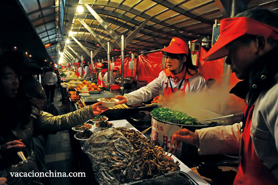 viajar mercado nocturno Wangfujing